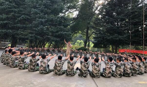 88038威尼斯检测电气2019销售中心年中会议暨团队拓展活动圆满实现(图6)