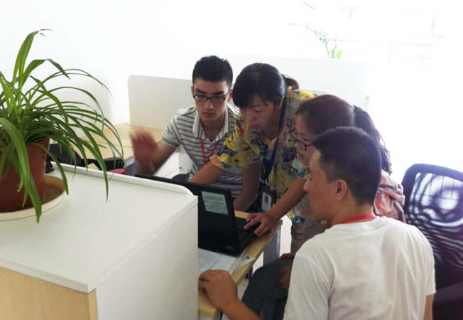 深刻发展校企合作 搭建人才深刻平台(图2)