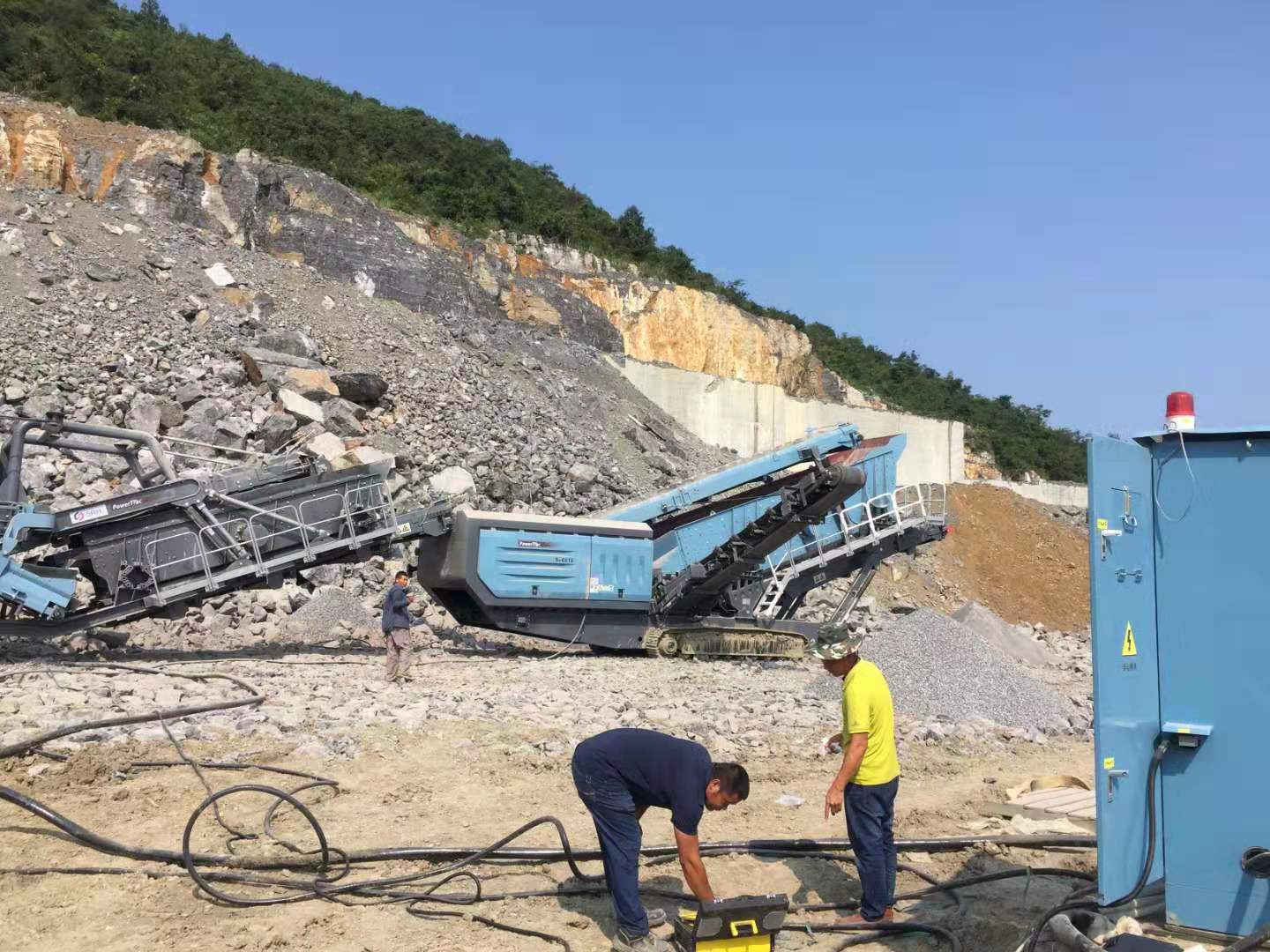 XFC550变频器在移动式破碎机上的利用(图6)