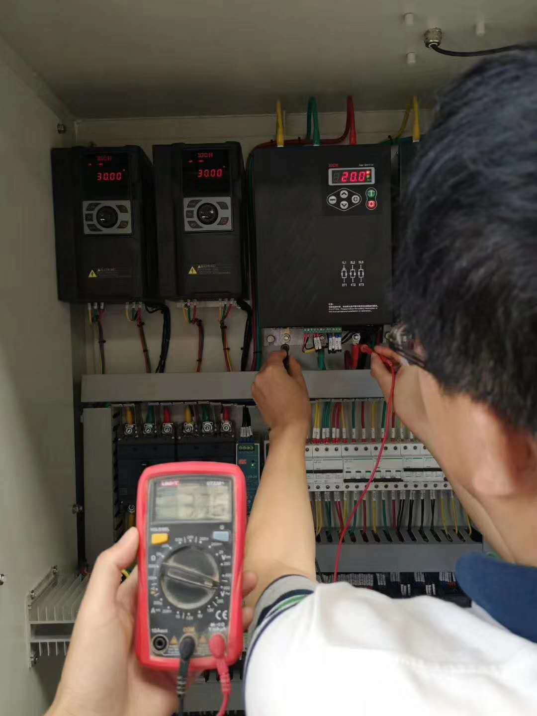 化工行业—调功器、变频器(图2)