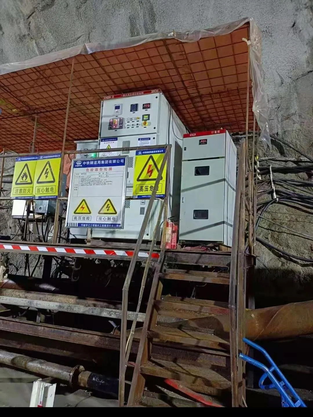88038威尼斯检测高压软起动装置再度呈此刻重大水利工程现场(图4)