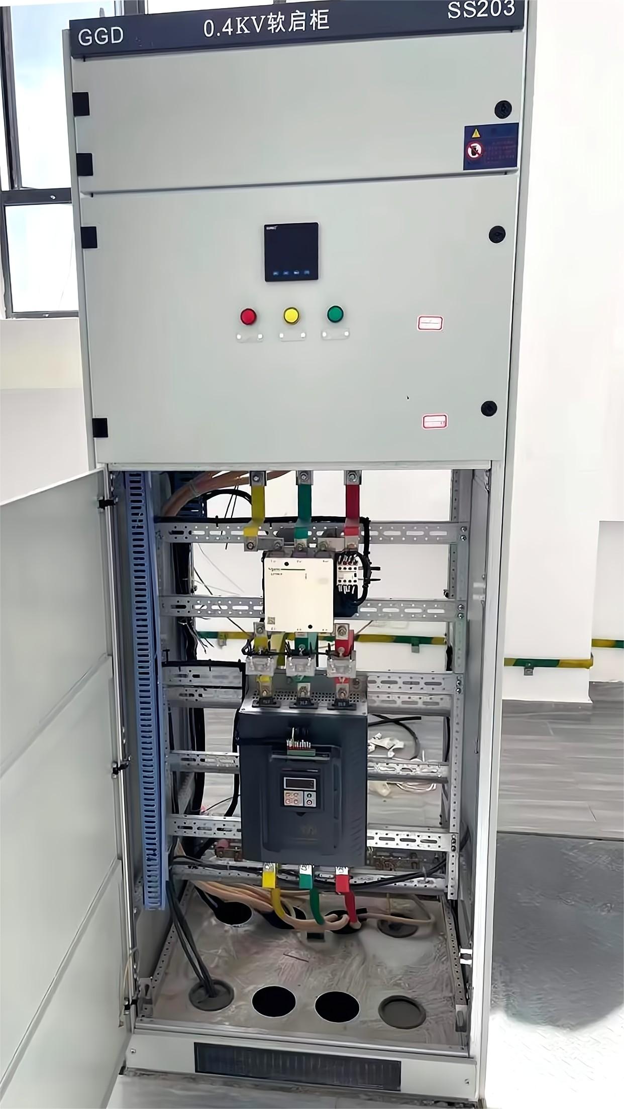 CMC系列低压软起动器和XFC系列低压变频器利用于取水泵站(图1)