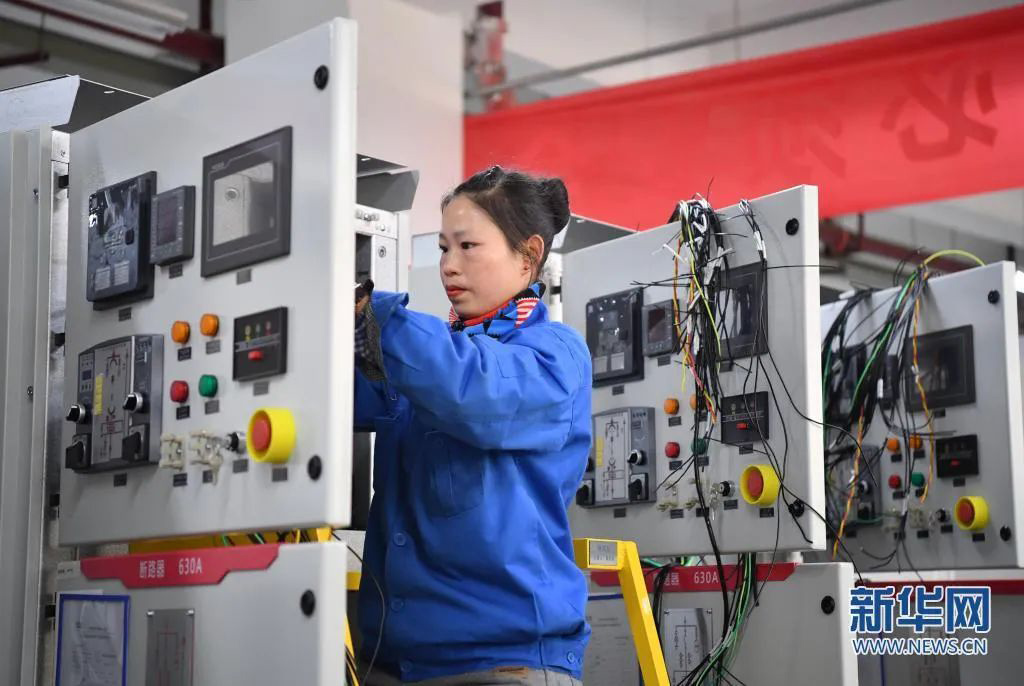 振奋！！！新华社、、西安电视台相继关注88038威尼斯检测电气(图1)